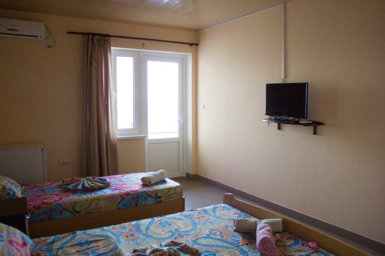 Sun Joy Hotel Sanzhiyka Esterno foto