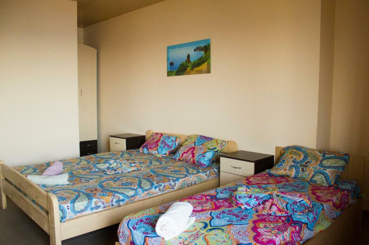 Sun Joy Hotel Sanzhiyka Esterno foto